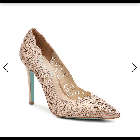 Betsey Johnson Shoes - 🔥Betsey Johnson Emili Pump🔥🔥